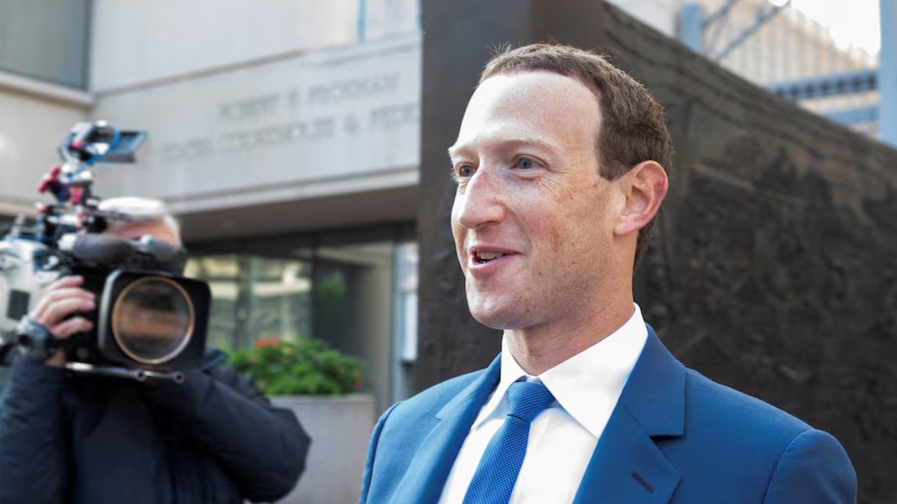 Mark Zuckerberg di Mata Tetangga: Musuh Bersama Bapak-Bapak Komplek