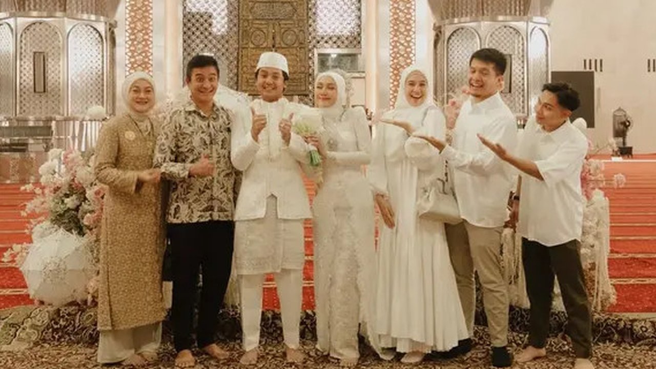 Potret tamu artis di pernikahan Arbani Yasiz dan Raissa Ramadhani. [IG: @giorgino_abraham]