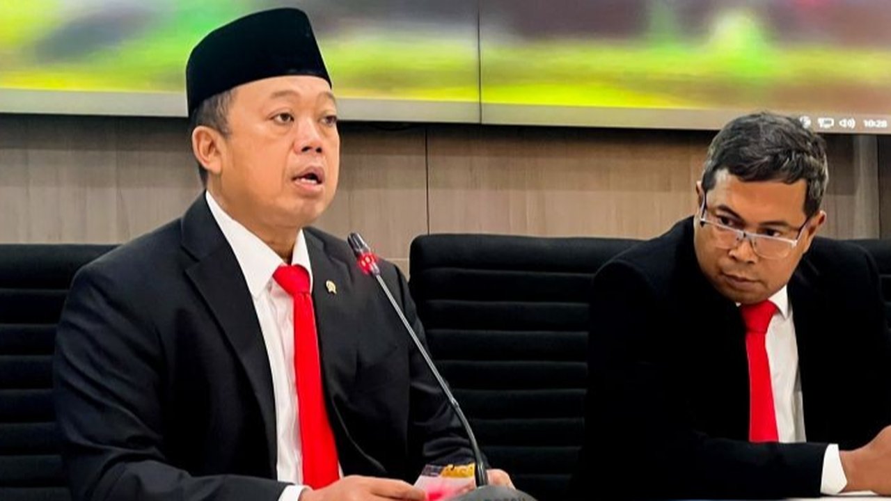 Menteri Agraria dan Tata Ruang/Kepala Badan Pertanahan Nasional (ATR/BPN) Nusron Wahid saat konferensi pers, Senin (20/1/2025). (Foto: Liputan6.com/Arief R)