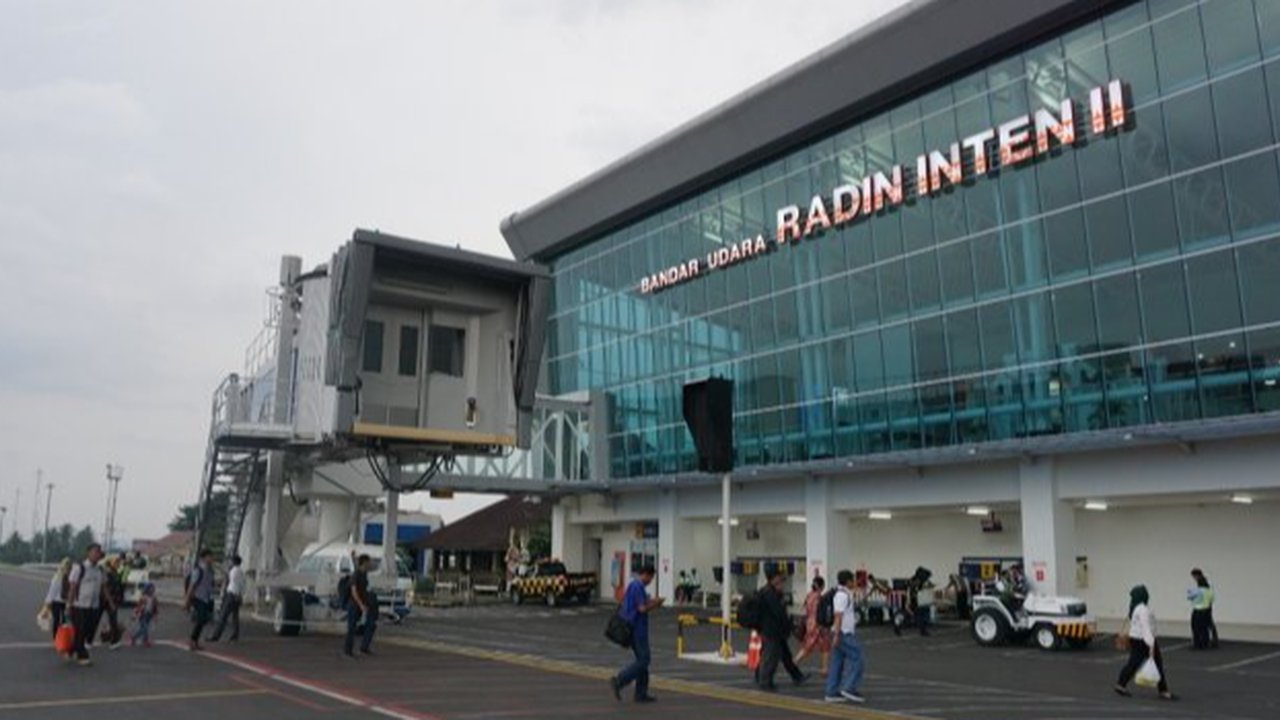 Bandara Radin Inten II