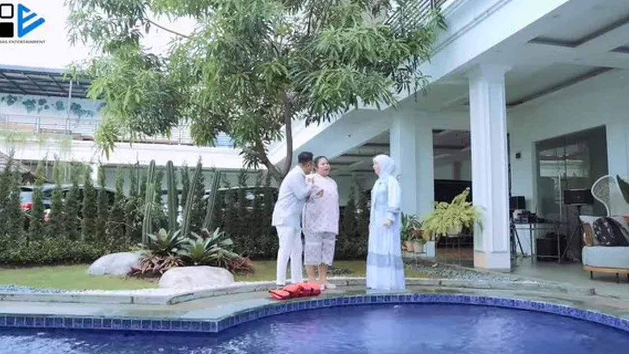 Potret halaman rumah Irish Bella. [YouTube: Has Entertainment]