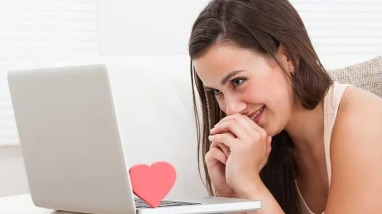 Kumpulan Chatting Lucu Sama Pacar atau Sedang PDKT Bikin Ngakak, Dijamin Pasangan Tak Bakal Bosan