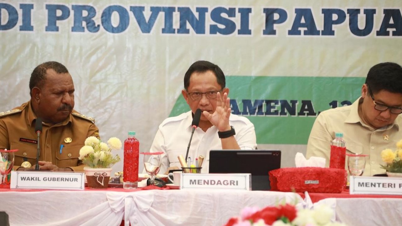 Mendagri Muhammad Tito Karnavian saat Rakor Pembangunan 2.200 Unit Rumah di Provinsi Papua Pegunungan