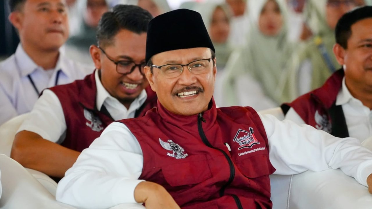 Gus Ipul dalam Acara Dialog Pilar-Pilar Sosial di Pendopo Bupati Cirebon