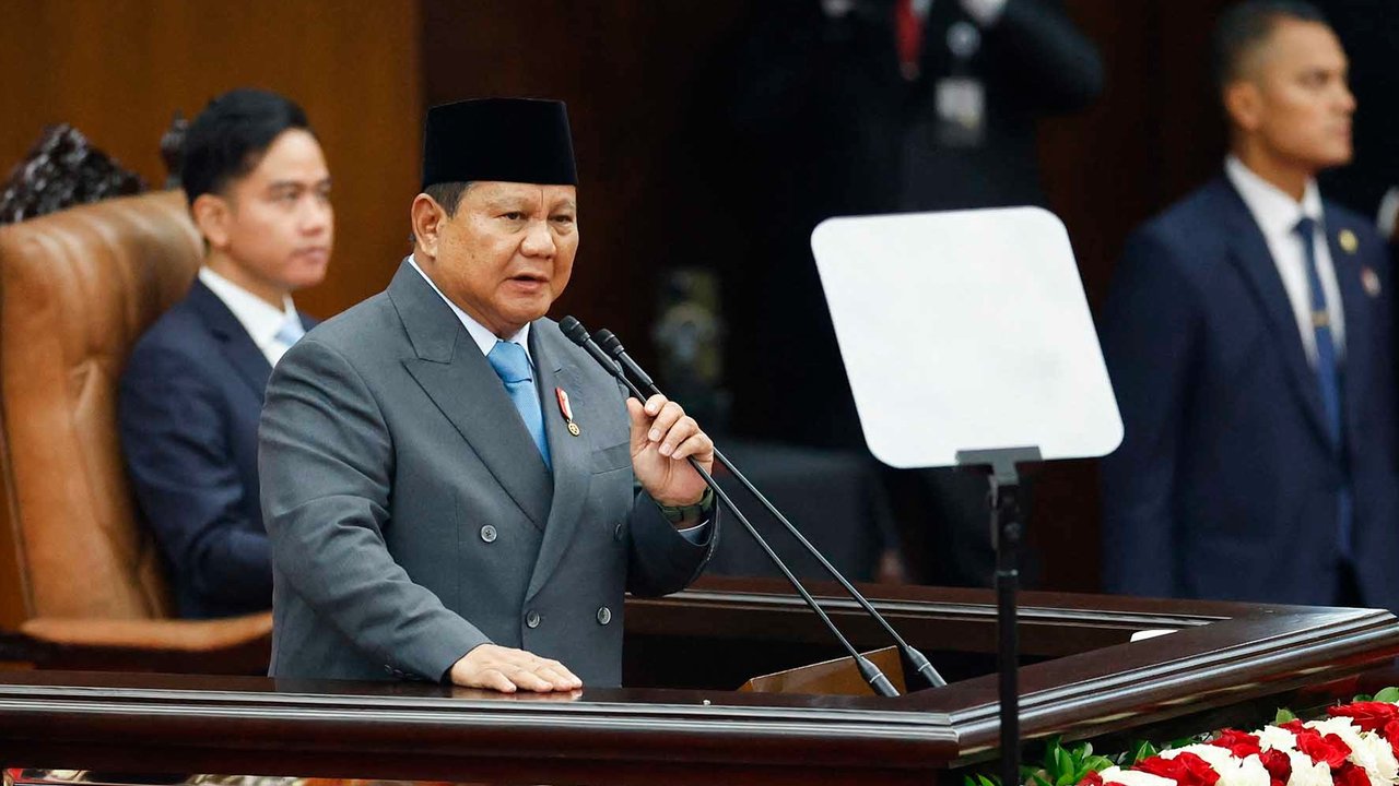 Presiden Prabowo Subianto  menyampaikan pidato kenegaraan dalam Sidang Tahunan MPR RI dan Sidang Bersama DPR-DPD RI Tahun 2025 di Gedung Nusantara, Kompleks Parlemen, Jakarta, Jumat (15/8/2025).