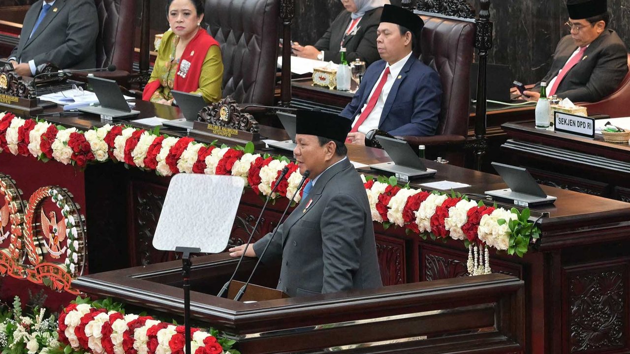 Presiden Prabowo Subianto  menyampaikan pidato kenegaraan dalam Sidang Tahunan MPR RI dan Sidang Bersama DPR-DPD RI Tahun 2025 di Gedung Nusantara, Kompleks Parlemen, Jakarta, Jumat (15/8/2025).