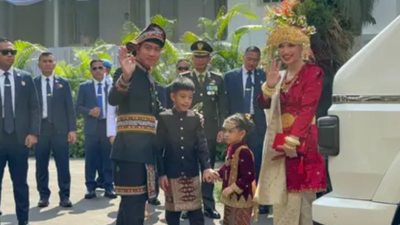 Wapres Gibran Tiba di Istana Kenakan Baju Adat Gayo Hadiri HUT ke-80 RI