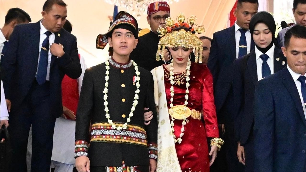 VIDEO: Makna Baju Adat Kerawang Gayo Wapres Gibran & Kurung Palembang Dipakai Selvi Rayakan HUT RI