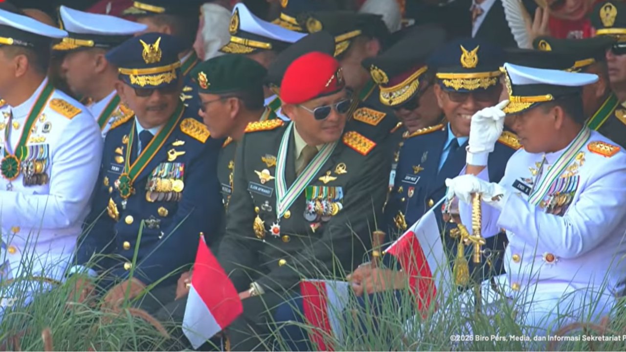 VIDEO: Penampilan Panglima Kopassus Letjen TNI Djon di Istana, Pakai Baret Merah Bintang Tiga