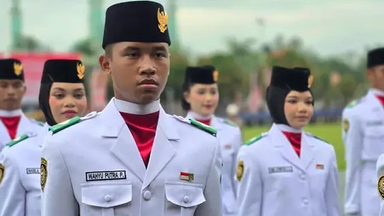Potret Keponakan Fitri Carlina Jadi Anggota Paskibraka Kutai Timur