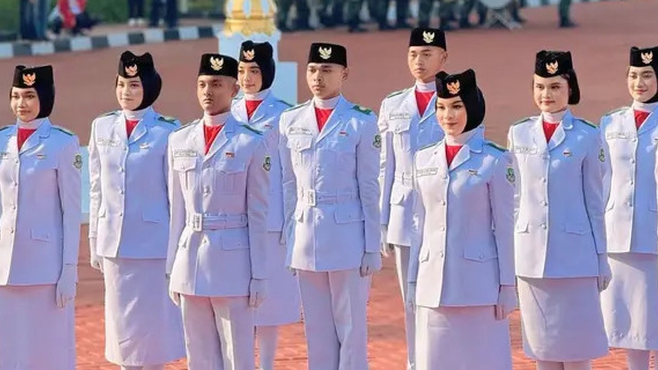 Momen anak Denny Cagur jadi Paskibraka Provinsi Banten. [IG: @dennycagur]