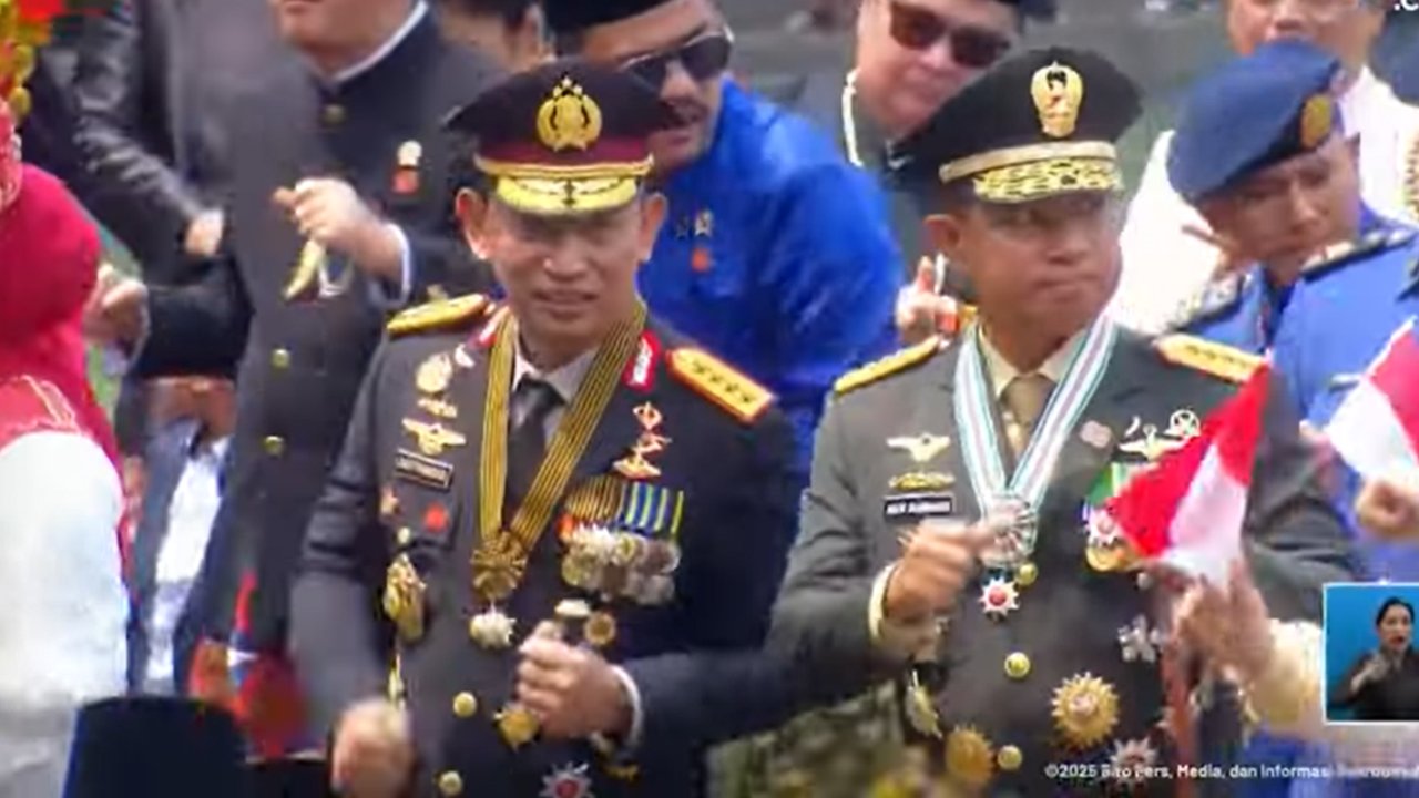 VIDEO: Duet Panas Kapolri & Panglima TNI, Goyang 'Tabola Bale' Bareng Prabowo Bikin Istana Pecah