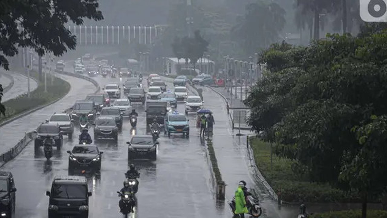 Ilmuwan BRIN Jelaskan Penyebab Hujan Terjadi Musim Kemarau Agustus