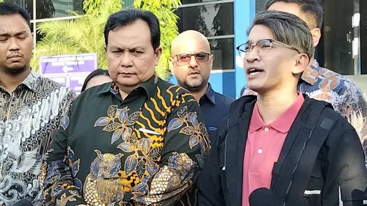 Ruben Onsu melihat langsung kesederhanaan Presiden Indonesia, Joko Widodo. Saat hadir dalam pernikahan Kahiyang Ayu dan Bobby Nasution, presenter dan pemeran itu mengaku kagum dengan Presiden