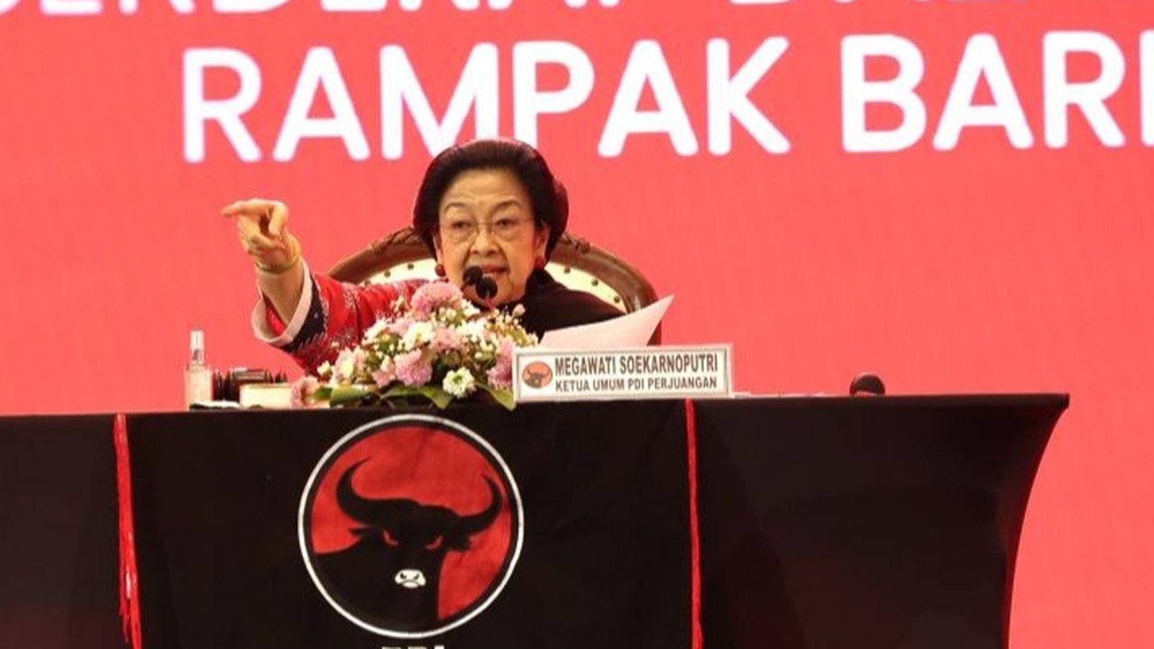 Ketua Umum PDIP Megawati Soekarnoputri memberikan peringatan keras kepada DPD PDIP Jateng agar tidak lagi mempermalukan dirinya, mengingat sejarah kemenangan partai di wilayah tersebut.