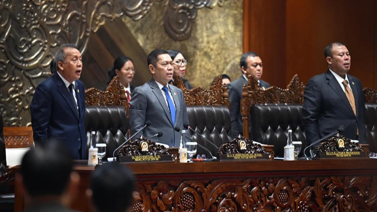 Wakil Ketua DPR Bakal Dukung Pendidikan Raihan Bocah Pemanjat Tiang Bendera