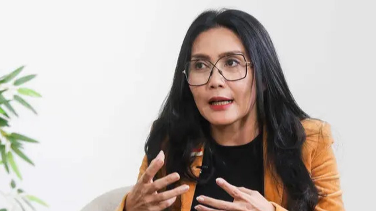 VIDEO: Galak Rieke Oneng DPR Desak Negara Bayar Utang Triliunan, PT KAI Terancam Bangkrut!