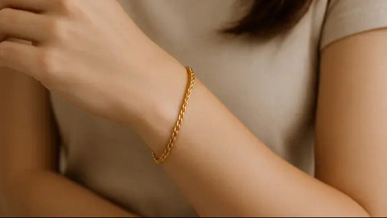 Ilustrasi Gelang Emas