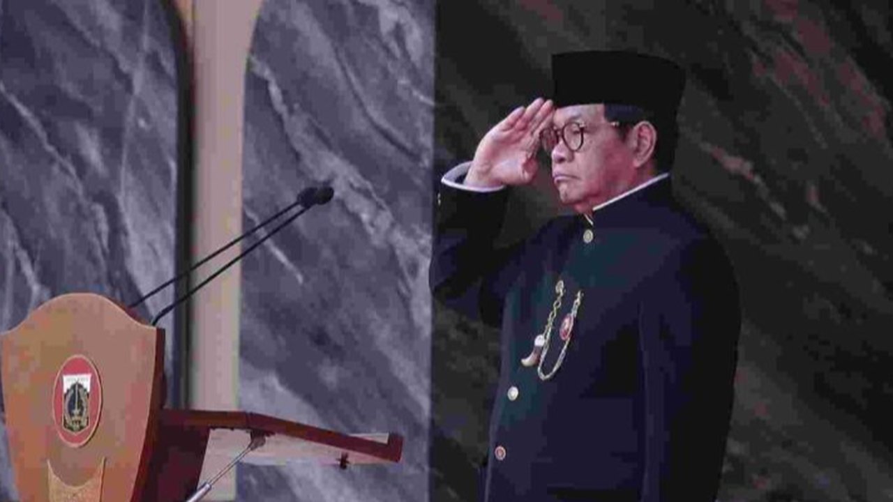 Gubernur Pramono Anung menyerukan persatuan di HUT RI ke-80. Jakarta akan merayakan kemerdekaan dengan Pesta Rakyat besar-besaran, mendukung UMKM dan perekonomian.