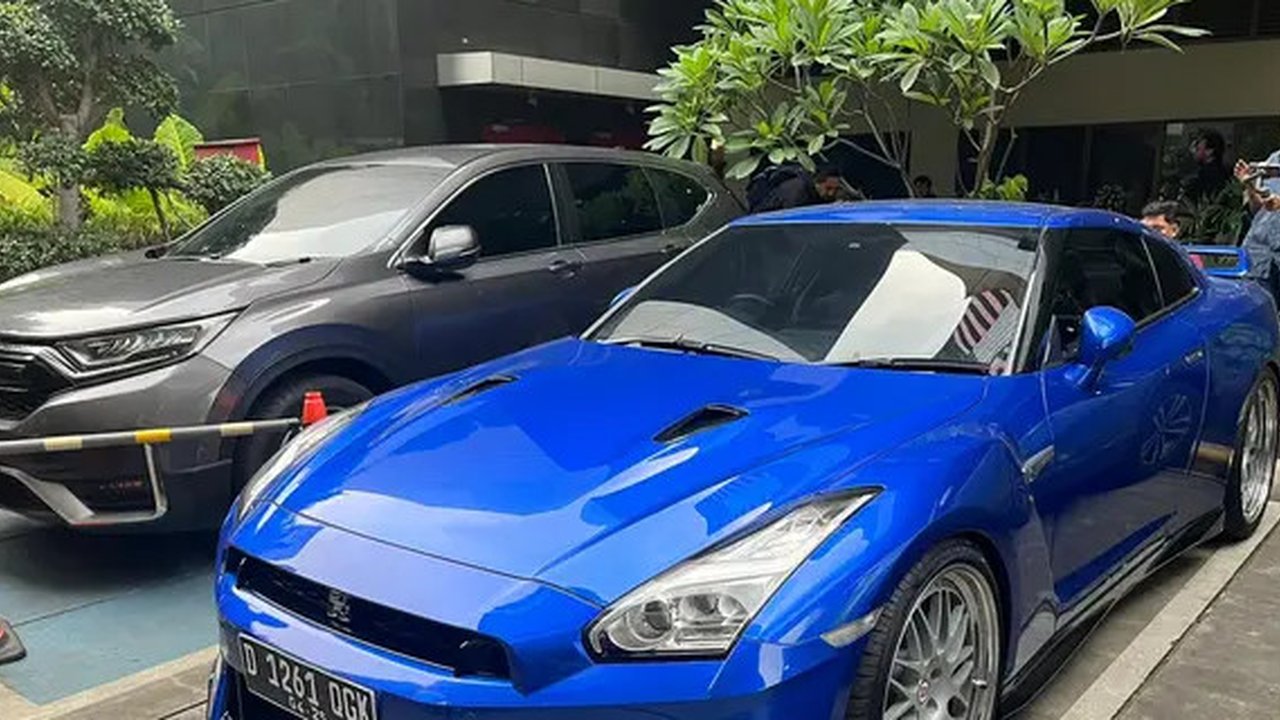 VIDEO: Mobil Miliaran Wamenaker Immanuel Ebenezer, Tipe Nissan GT-R R35 
