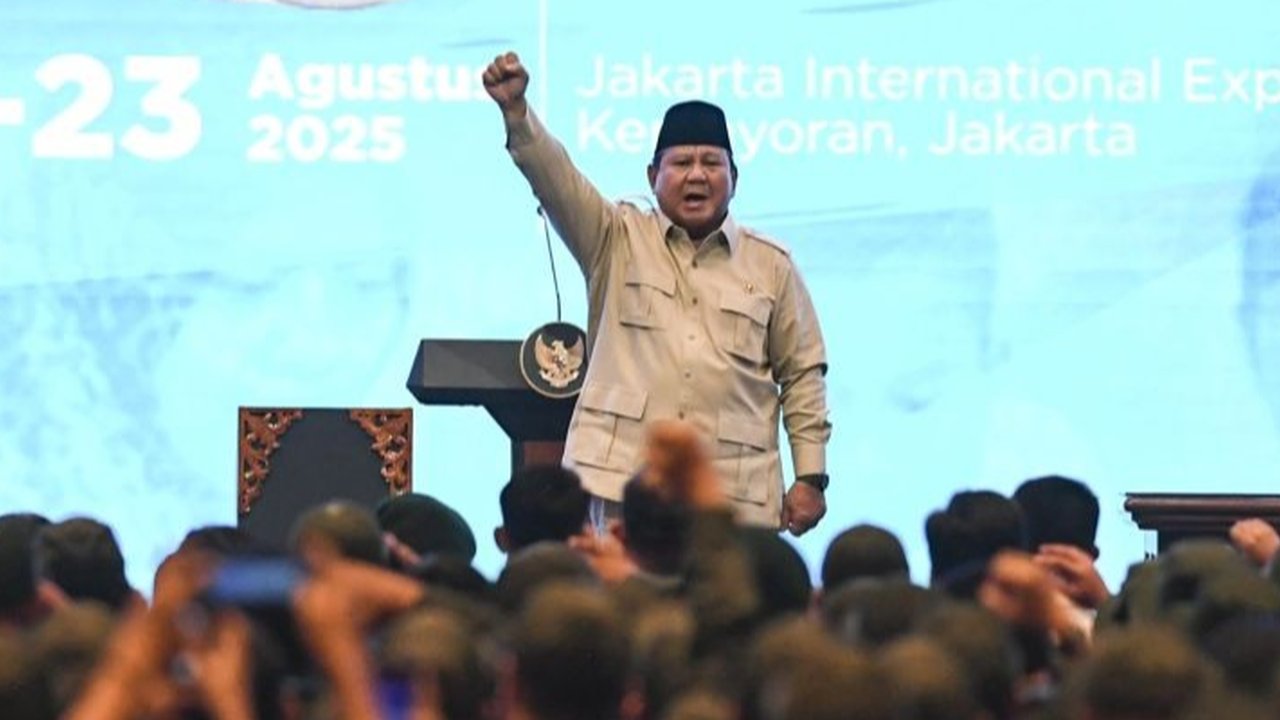 VIDEO: Amarah Prabowo Menggebu, Merinding Tutup Pidato Hormat ke Guru Sekolah Rakyat