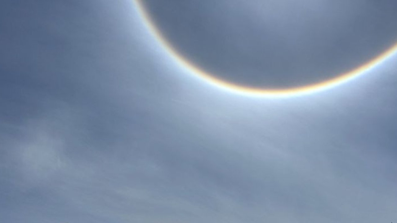 Apa Itu Fenomena Halo yang Muncul di Langit Batam? Begini Penjelasan Ilmiahnya