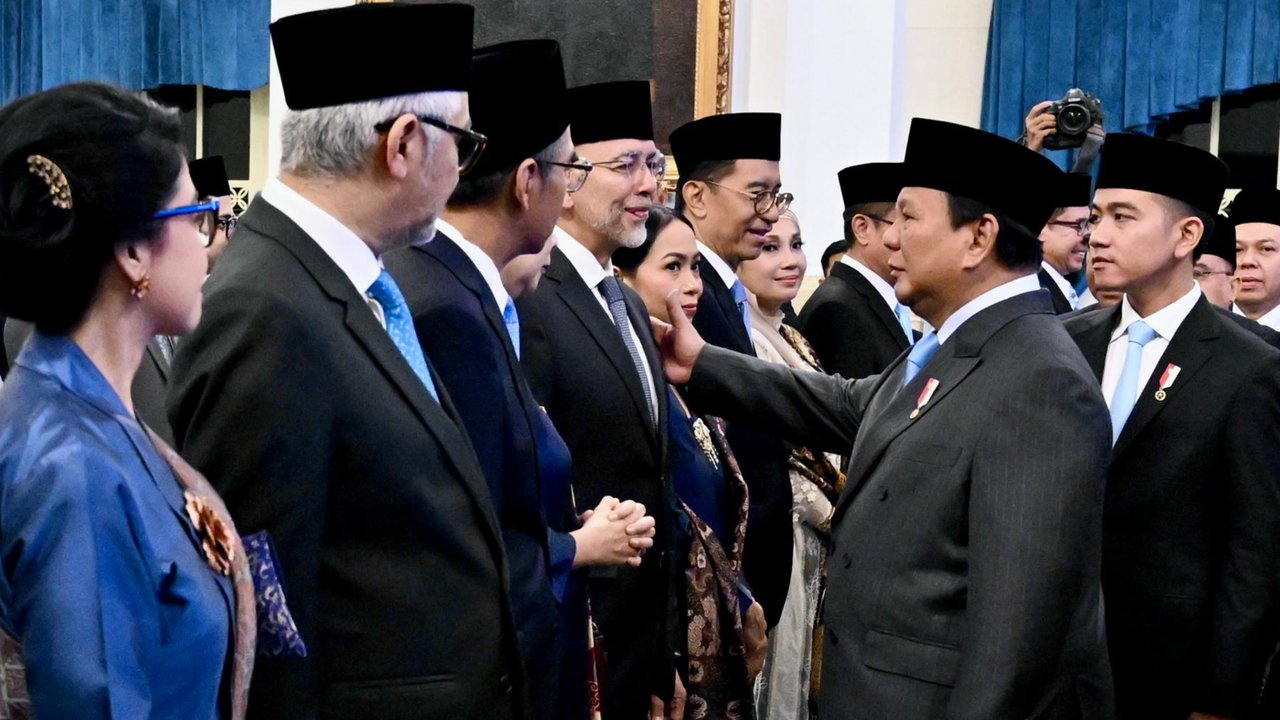 VIDEO: Prabowo Anugerahi Dua Jenderal Senior Darah Kopassus TNI AD Tanda Kehormatan, Ini Sosoknya