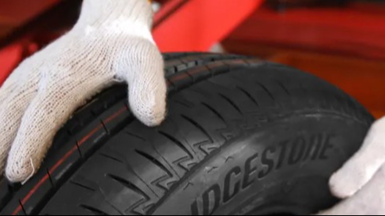 Tips untuk Memelihara Ban Cadangan Agar Siap Digunakan Saat Terjadi Keadaan Darurat.