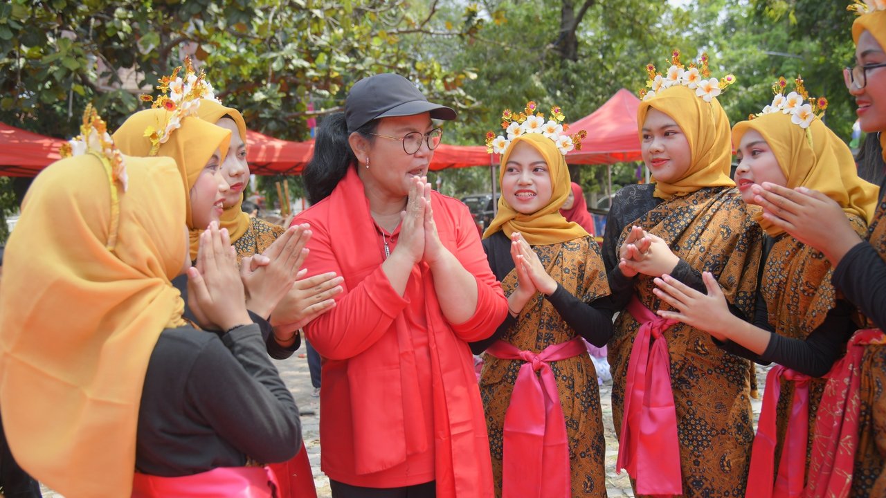 Wali kota Semarang Agustina menyapa warga Kota Semarang