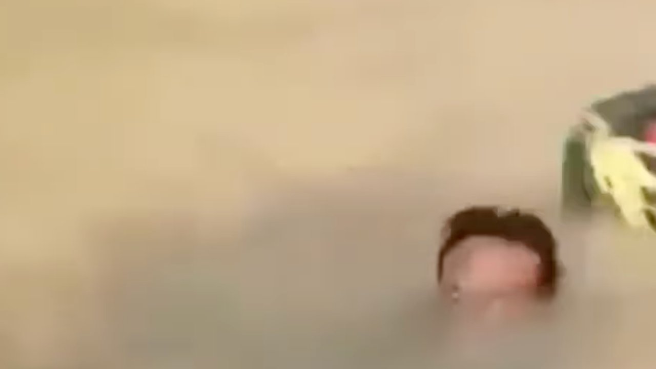 Diduga Kesurupan Pemain Kuda Lumping Kesal Tak Terima Diejek, Penonton Dikejar Sampai Kecebur Kali