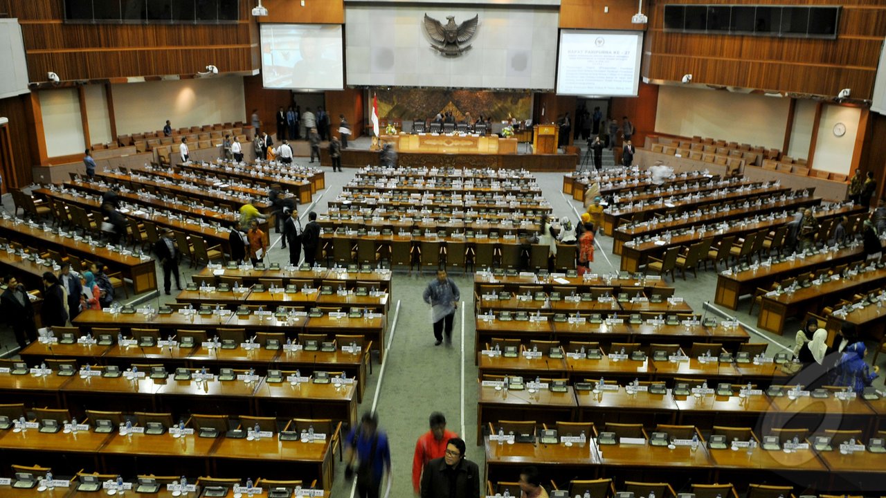 Rapat Paripurna DPR mengesahkan revisi UU BUMN menjadi undang-undang pada Selasa (4/2/2025). (Liputan6.com/ Delvira Hutabarat)