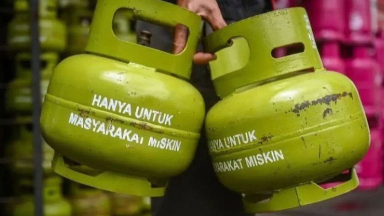 Menteri Bahlil Pastikan Beli Gas Melon Wajib Pakai NIK Mulai 2026