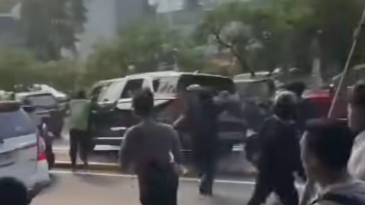 Mobil Hyundai Palisade Milik PNS Dirusak Pendemo, Polisi Buru Pelaku