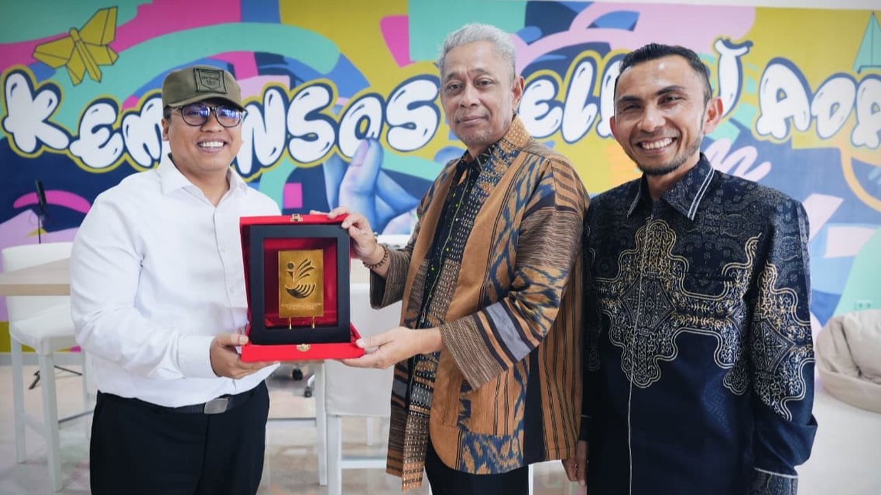Wamensos Agus Jabo Priyono saat audiensi dengan para kepala daerah di Kantor Kementerian Sosial, Jakarta Pusat, Selasa (26/8/2025).