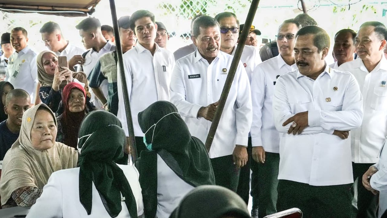 Kemenimipas Gelar Pengobatan Gratis dan Bansos untuk 5.000 Warga Cipinang Besar Utara