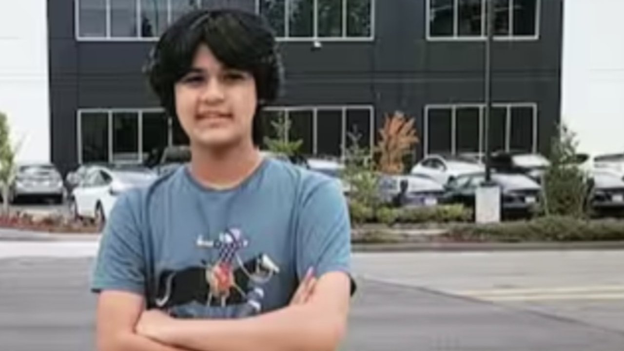 Ibu Bocah Ajaib Ini Rela Antar Jemput Anaknya Kerja Ngantor Bareng Elon Musk Berjam-jam