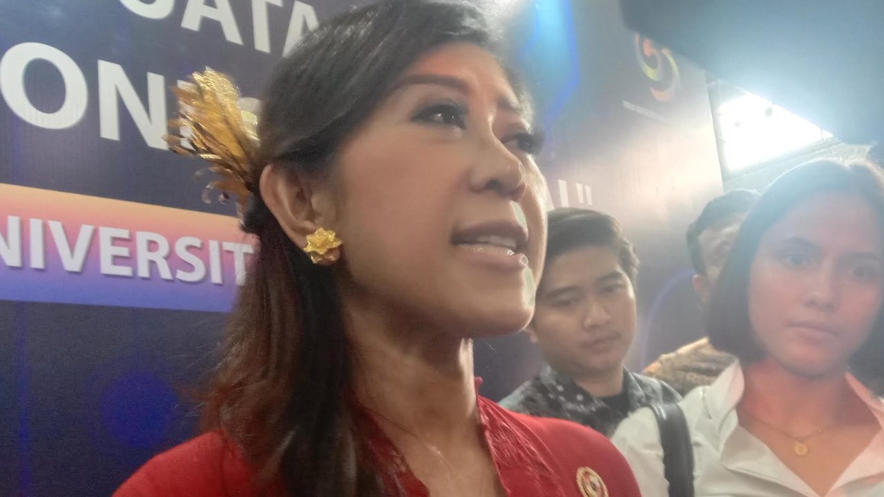 Menteri Meutya Bakal Evaluasi Medsos yang Tak Punya Kantor di Indonesia