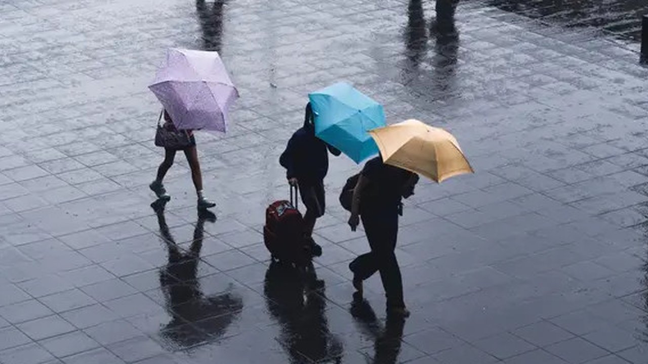 Ilustrasi cucian yang dijemur. (Dok. AlchemillaMollis/Pixabay)