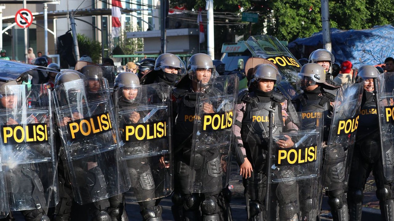 Petugas Sekat Arus Lalu Lintas ke Arah Mako Brimob Kwitang