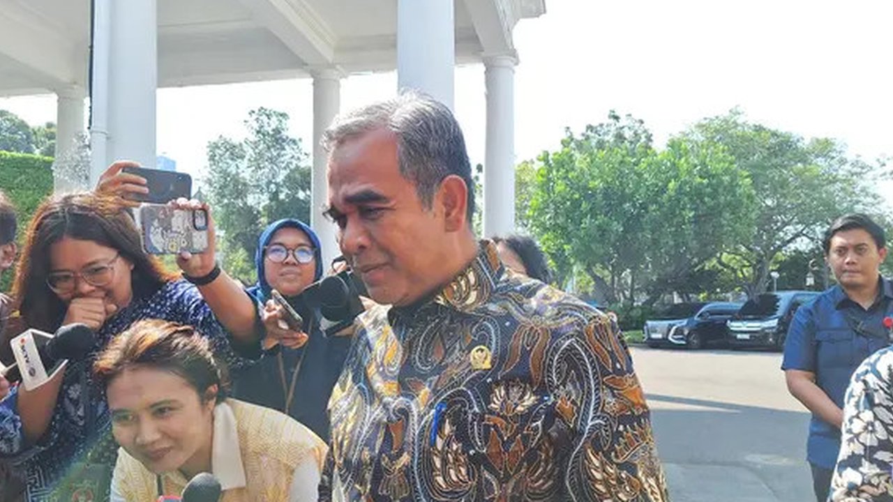 Ketua MPR RI Ahmad Muzani tiba di Istana Kepresidenan Jakarta untuk bertemu Presiden Prabowo Subianto. (Liputan6.com/Lizsa Egeham)