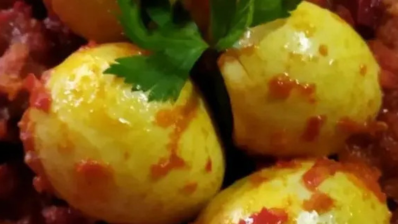 Resep telur bumbu bali. (dok. Cookpad @ickalinap)