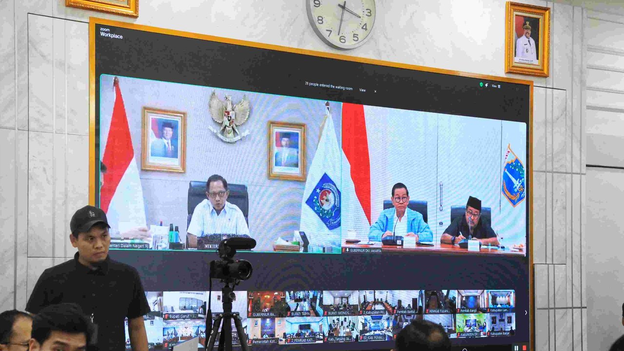 Mendagri Tito Karnavian Memberi Arahan ke Kepala Daerah