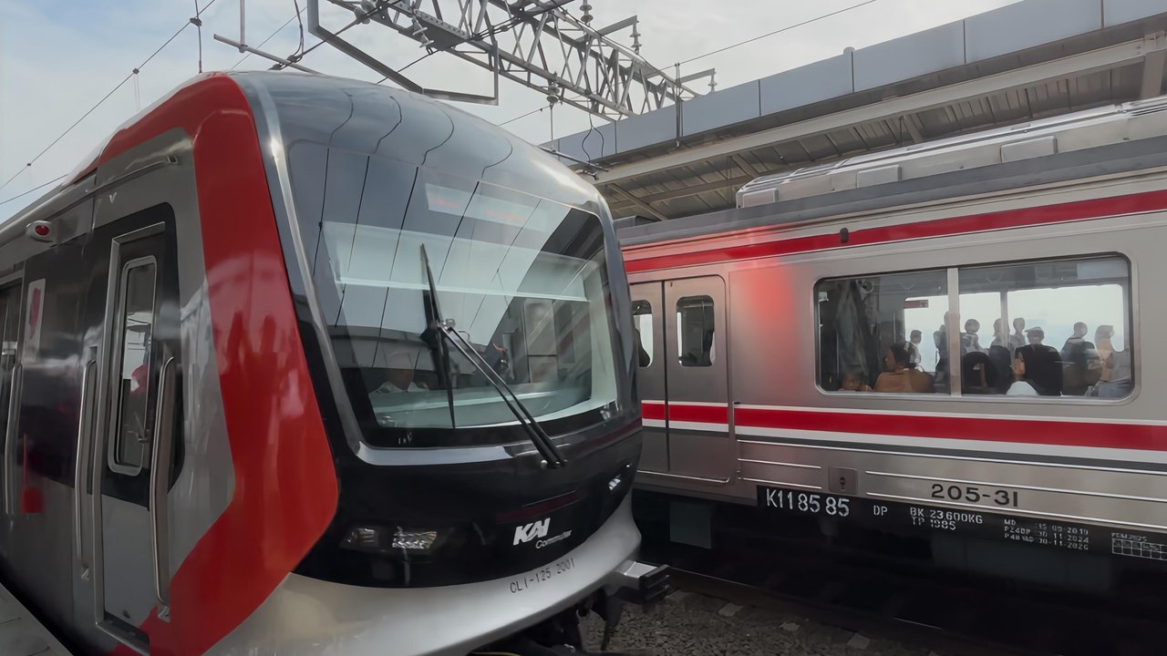 Penampakan KRL Impor China yang siap dioperasikan untuk Bogor dan Cikarang Line.