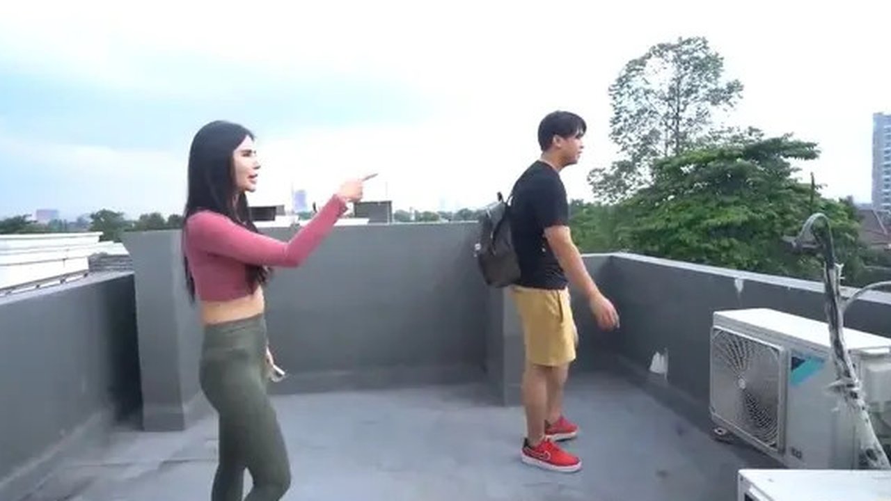 Potret rumah Maria Vania. [YouTube: Ricis TV]