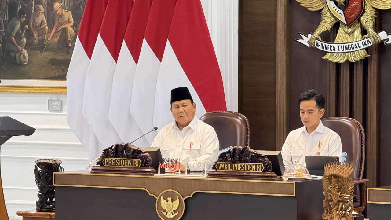 Presiden Prabowo Subianto menggelar sidang kabinet paripurna ke-8