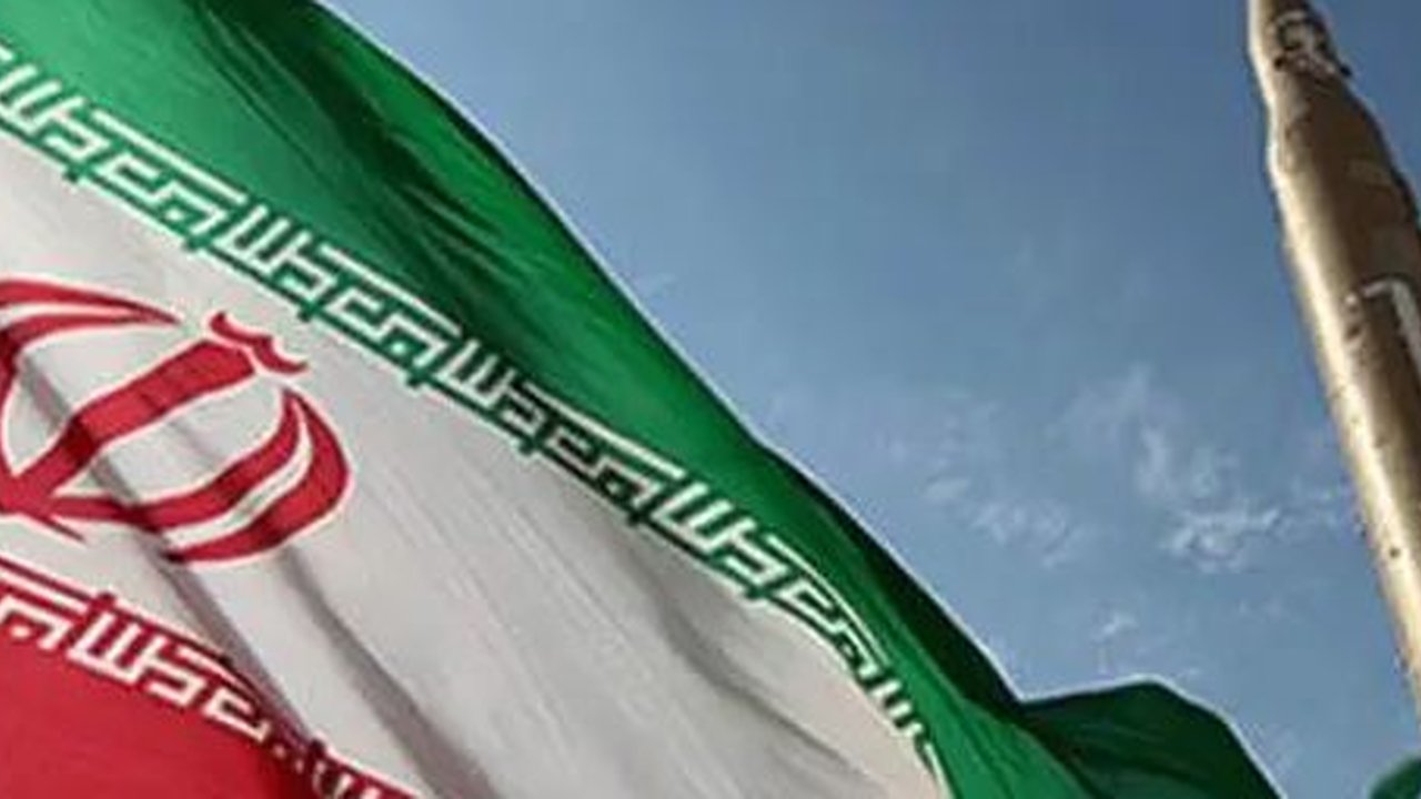 Negara Israel memiliki 612 pesawat terbang dan 241 jet tempur. Selain itu juga memiliki 146 helikopter dan 48 Helikopter tempur atau penyerang.