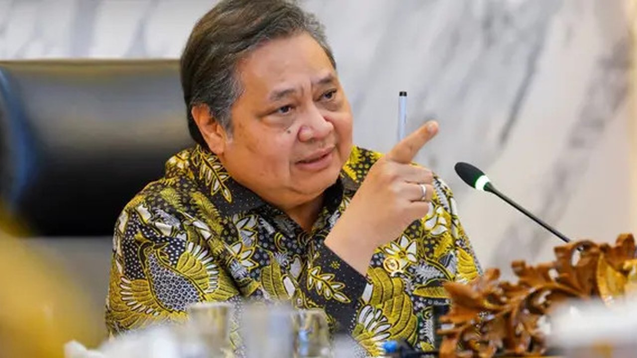 Menteri Koordinator Bidang Perekonomian Airlangga Hartarto saat rapat koordinasi, Jumat, (23/5/2025). (Foto: ekon.go.id)