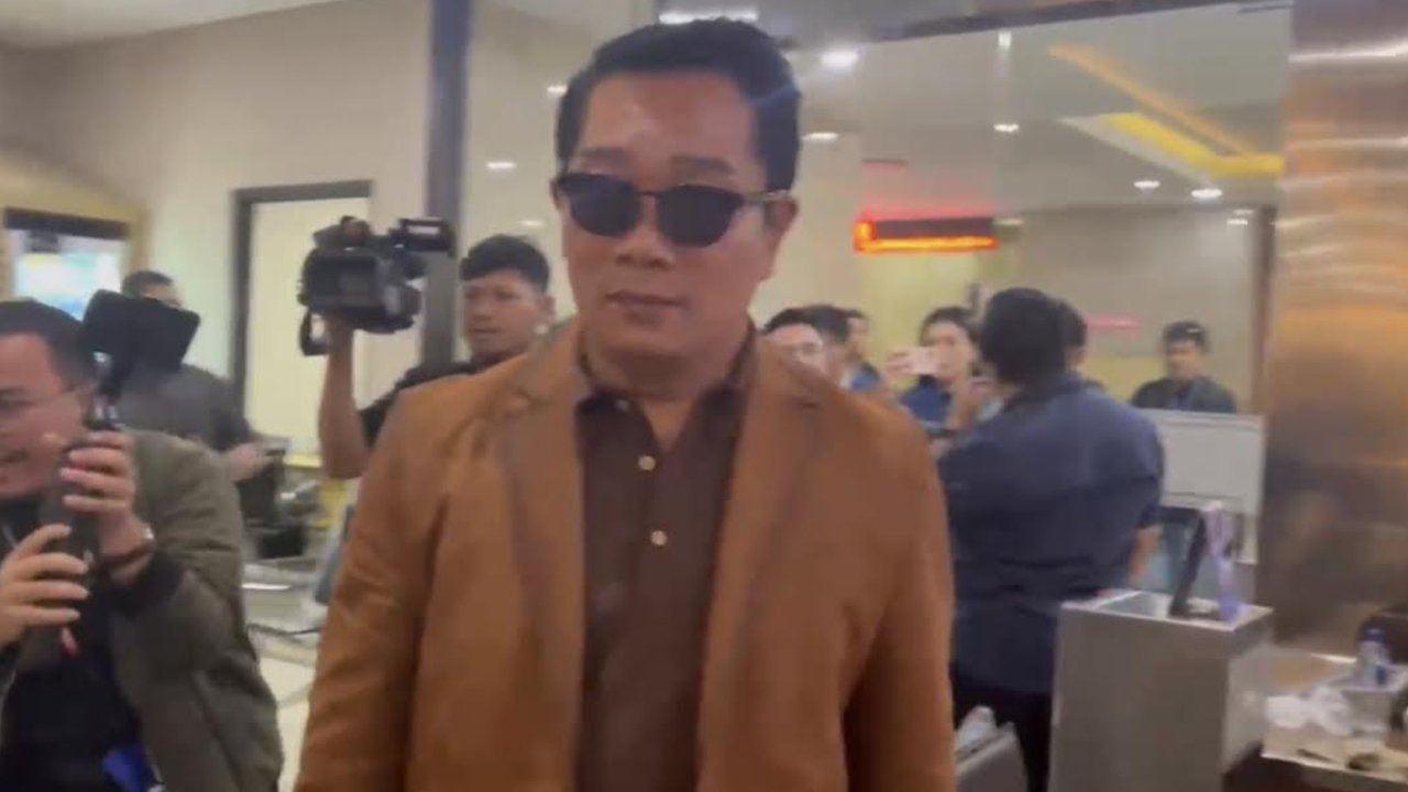 VIDEO: Kejutan Ridwan Kamil & Lisa Mariana Datangi Bareskrim Polri untuk Lakukan Tes DNA