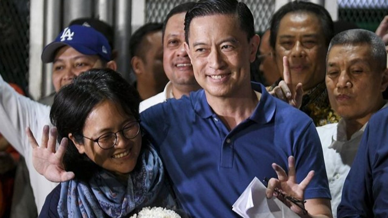 Pesan Sang Istri di Balik Senyuman Tegar Tom Lembong saat Dijebloskan ke Penjara