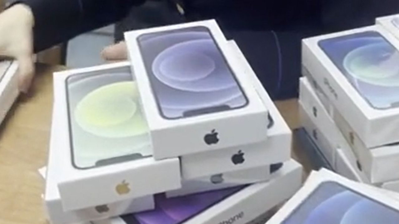 Baru Sehari Kerja, Karyawan Ini Sudah Curi 53 iPhone